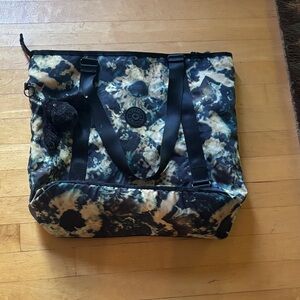 Kipling Tote Bag Tie-Dye design.